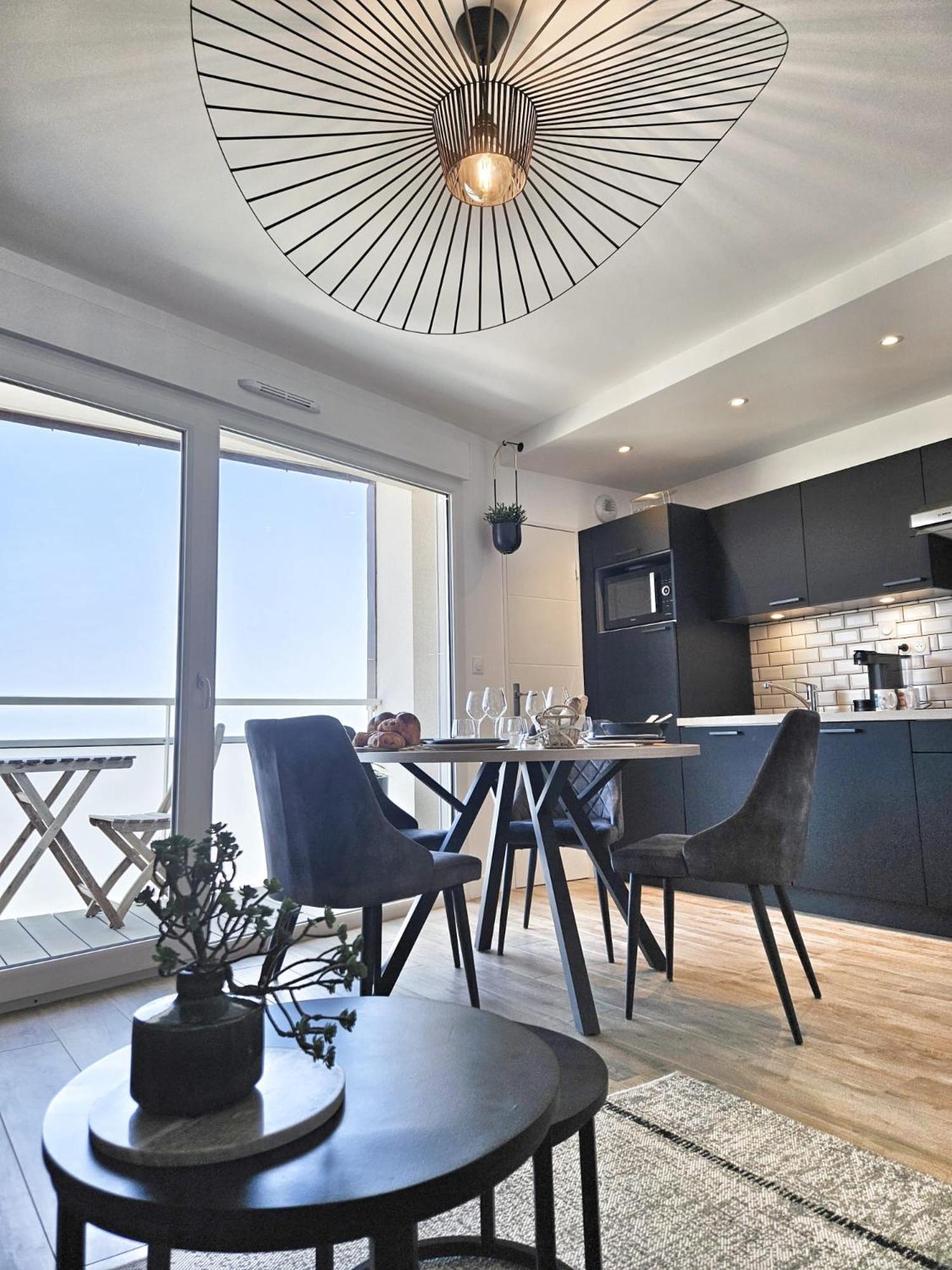 Apartment T2 Design Proche Gare/intra-m/sillon, Garage Prive